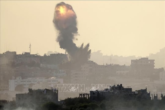 Quan chức Anh bị sa thải sau khi kêu gọi lệnh ngừng bắn ở Gaza