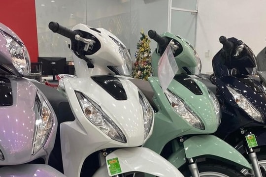 Giá xe máy cuối tháng 10 giảm mạnh, xe Honda "tụt" đến 17 triệu đồng