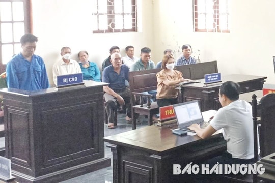 Mua bán ma túy và sản xuất pháo nổ kiếm tiền tiêu