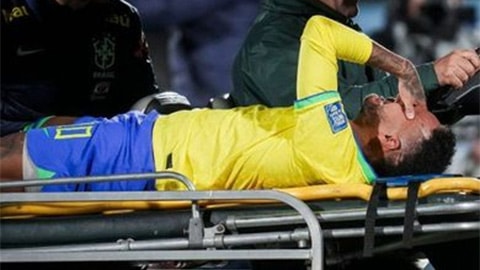 Neymar lên bàn mổ, nghỉ 11 tháng