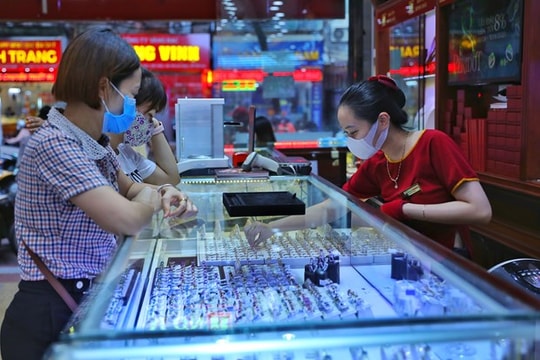 Giá vàng trong nước và tỷ giá trung tâm cùng đảo chiều tăng