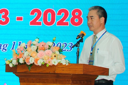 Đồng chí Vũ Văn Úy được bầu giữ chức Chủ tịch chuyên trách Hội Nhà báo tỉnh Hải Dương khoá IX