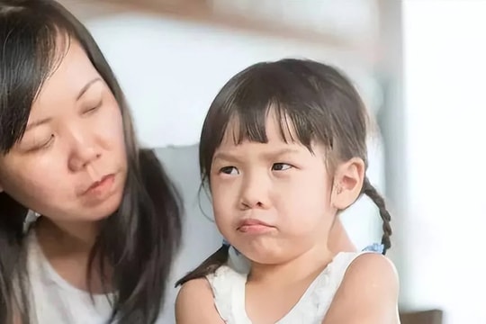 7 việc cha mẹ làm khiến trẻ ngày càng kém cỏi