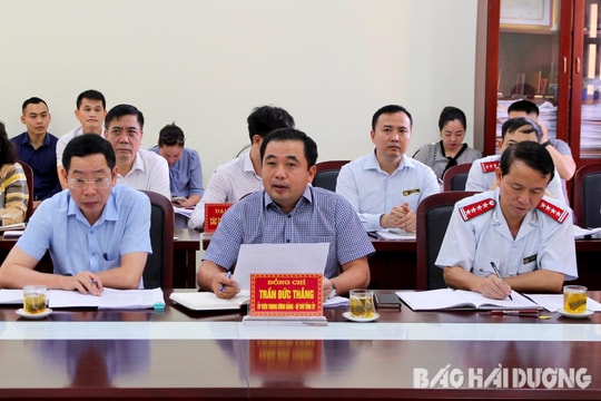 Các đồng chí Bí thư Tỉnh ủy, Chủ tịch UBND tỉnh Hải Dương tiếp công dân vào sáng 10/11