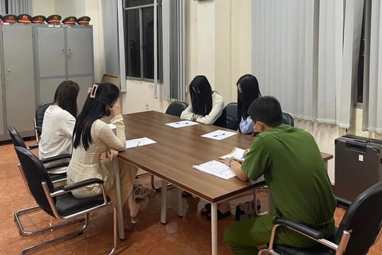 Triệt phá đường dây mua bán dâm hoạt động trong giới showbiz
