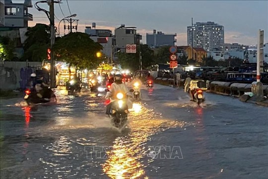 Trung Bộ, Tây Nguyên và Nam Bộ có mưa vào chiều tối