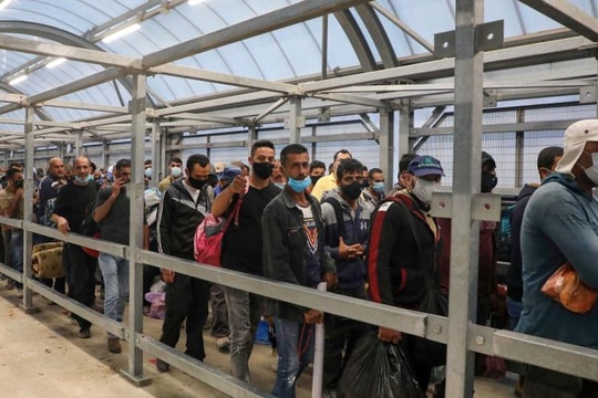 Israel sẽ cắt đứt mọi liên lạc với Dải Gaza, không dùng người lao động Palestine