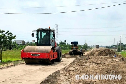 Hộ dân cuối cùng ở Kim Thành đồng ý nhận bồi thường thực hiện dự án đường trục Đông - Tây