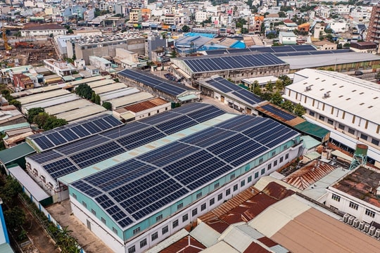 Doanh nghiệp bất động sản "bung hàng", thị trường phục hồi chậm, chắc