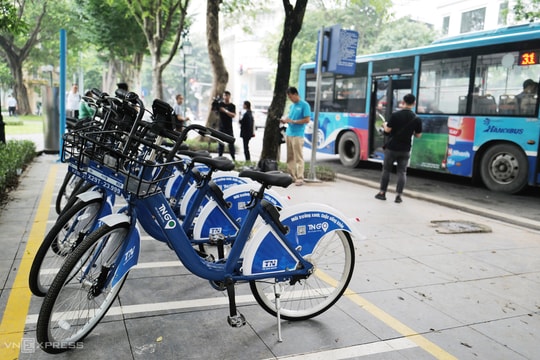 Dịch vụ xe đạp công cộng ở Hà Nội hút khách
