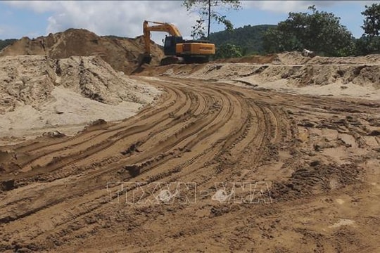 Hà Nội thu về gần 1.700 tỷ đồng từ phiên đấu giá quyền khai thác khoáng sản