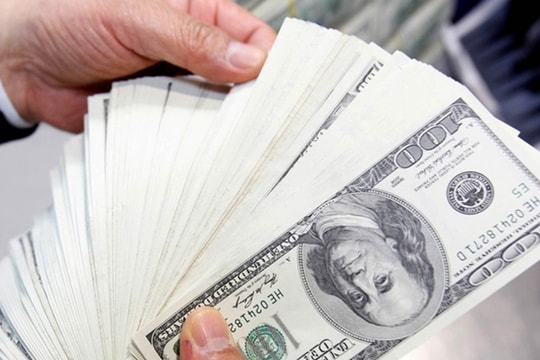 Sáng 7/11, giá vàng và USD giảm, dầu đi lên