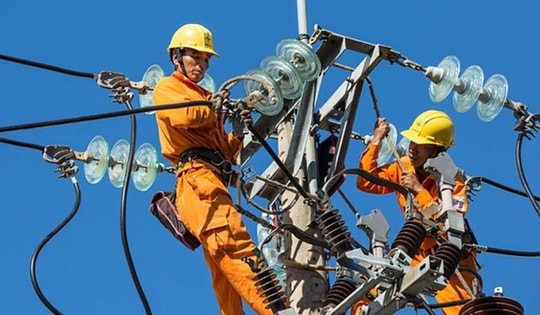 Giá điện tăng 4,5% lên hơn 2.000 đồng/kWh, áp dụng ngay hôm nay