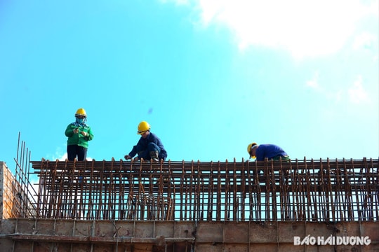 Khẩn trương thi công cầu Phí Xá