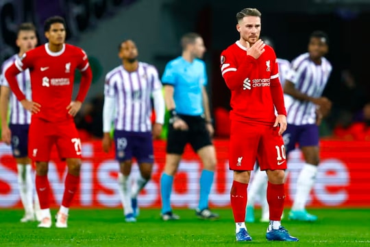 Liverpool thua sốc Toulouse ở Europa League