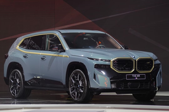 BMW XM - SUV hybrid giá gần 11 tỷ đồng