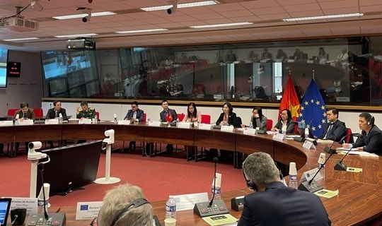 EU, Vietnam step up security, climate cooperation