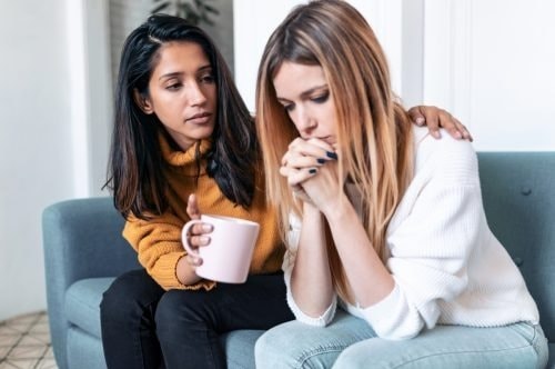 Dấu hiệu bị người thân lợi dụng