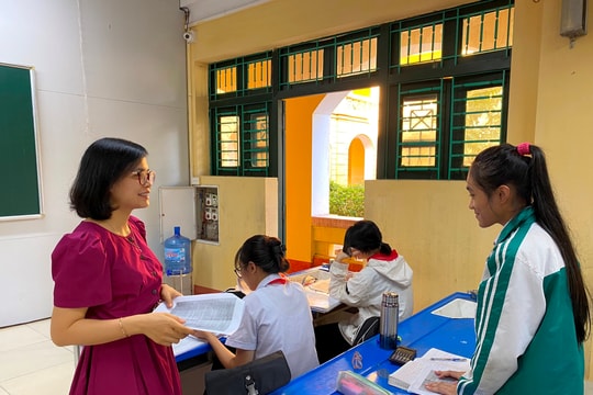 Cô giáo lan tỏa tình yêu môn sinh học