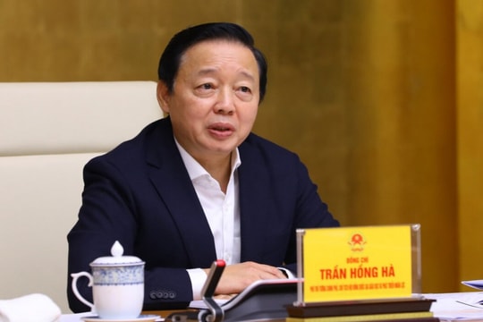 Phó Thủ tướng Trần Hồng Hà yêu cầu chuẩn hóa ngân hàng đề thi tốt nghiệp THPT