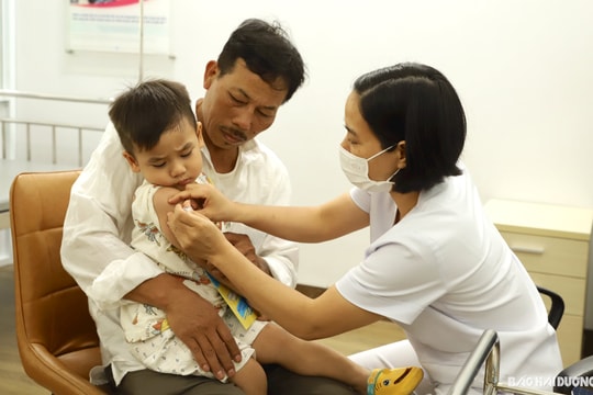 Gần 70% số trẻ dưới 1 tuổi ở Hải Dương được tiêm chủng đầy đủ