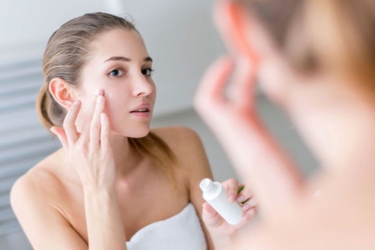 Mỹ phẩm "không chứa cồn" là gì?