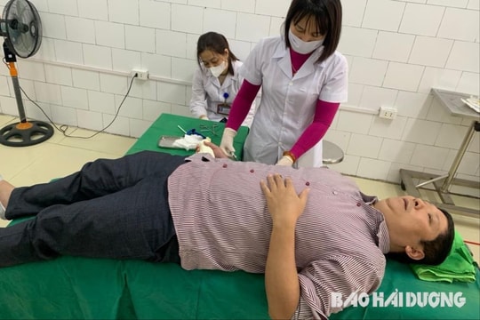 Hai bác sĩ ở huyện Thanh Miện kịp thời hiến máu cứu bệnh nhân