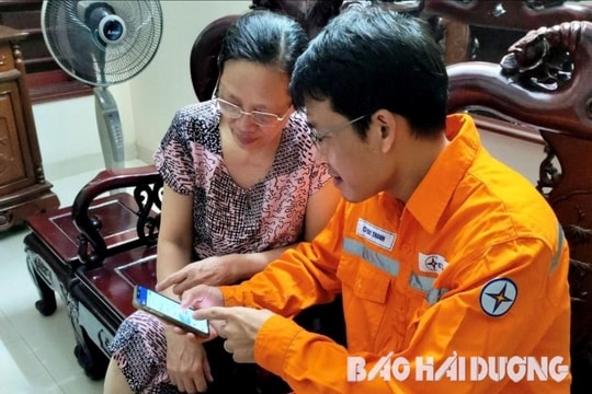 97% số khách hàng của Điện lực Hải Dương thanh toán không dùng tiền mặt
