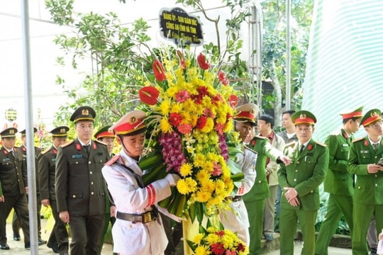 Thăng hàm cho Thượng úy Trần Trung Hiếu hy sinh khi làm nhiệm vụ