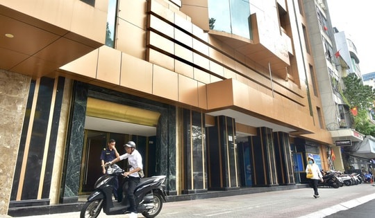 Những chuyến xe chở hàng trăm nghìn tỷ từ SCB về nhà chủ tịch Vạn Thịnh Phát