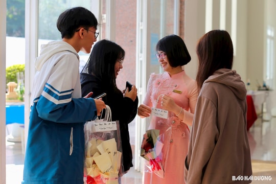 Những hình ảnh ý nghĩa trong ngày tri ân thầy cô