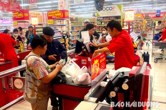 Giảm 2% thuế giá trị gia tăng: Một mũi tên trúng nhiều đích