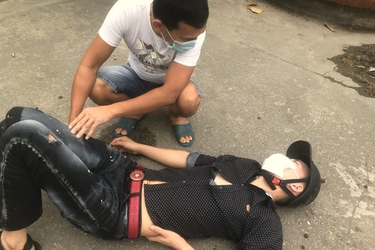Tình nguyện giúp người gặp hoạn nạn