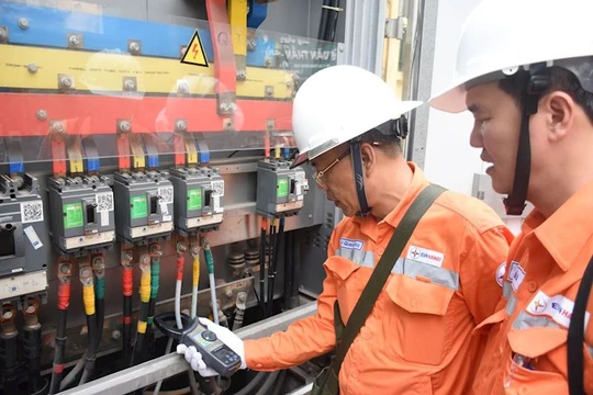 Bộ Công Thương chỉ đạo tăng cường thực hiện các giải pháp bảo đảm điện