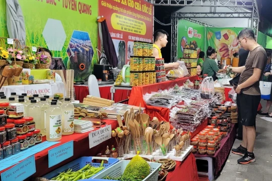Chỉ thị của Ban Bí thư về việc tổ chức tốt nhất các điều kiện đón Tết Giáp Thìn