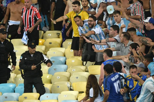 FIFA điều tra rắc rối trong trận đấu giữa Brazil và Argentina
