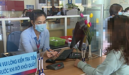 Sau cuộc gọi đe dọa, tài khoản của người phụ nữ "bay màu"  315 triệu đồng