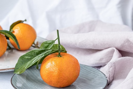 Đặt quả cam đầu giường trước khi ngủ có tác dụng gì?