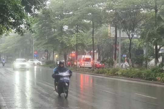 Miền Trung tiếp tục mưa to cục bộ, có nơi lượng mưa trên 60mm
