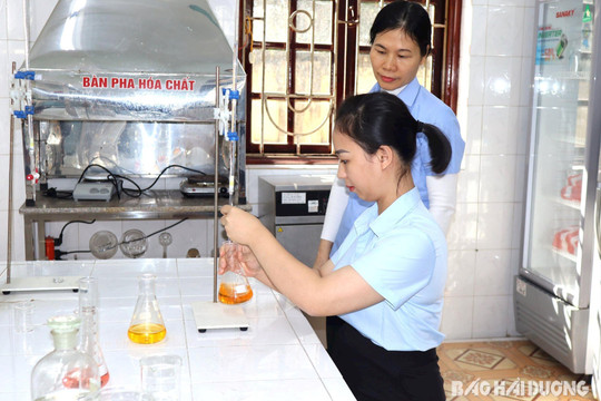 “Bác sĩ” nước sạch