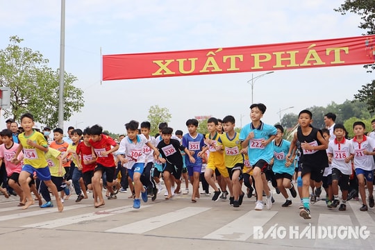 300 vận động viên tham gia Giải việt dã thị xã Kinh Môn