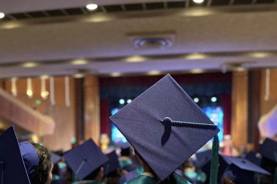 Các trường đại học mạnh tay rót tiền, trải thảm đỏ thu hút tiến sĩ, giáo sư