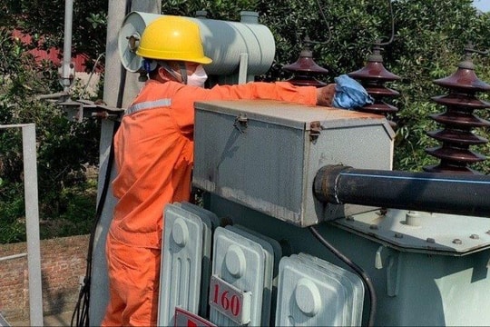 Điện lực Tứ Kỳ ký hợp đồng bao thầu với 113 khách hàng có trạm biến áp chuyên dùng