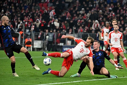 Bayern giúp Man Utd nuôi hy vọng ở Champions League
