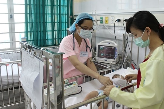 Hà Nội đã ghi nhận ca mắc ho gà, bệnh lây lan và nguy hiểm như thế nào?