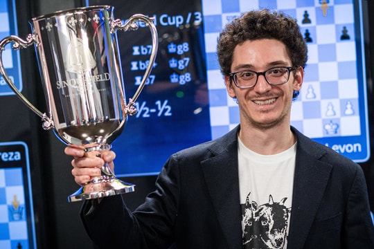 Caruana vô địch Grand Chess Tour
