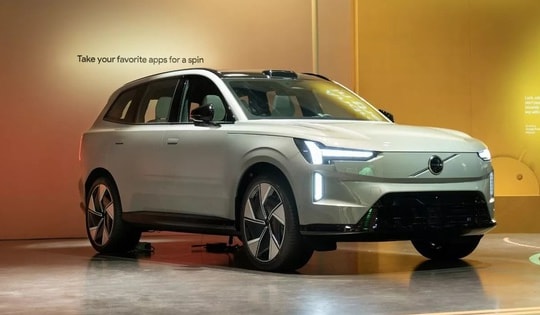Volvo EX90 ấn định ngày mở bán, giá quy đổi gần 2 tỉ đồng