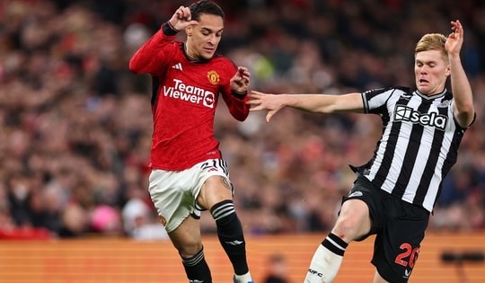 Newcastle kiệt quệ, Man United run rẩy