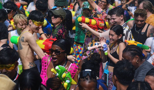 Tết té nước Songkran sẽ kéo dài 1 tháng thay vì chỉ 3 ngày