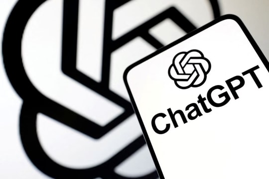 ChatGPT làm lộ thông tin cá nhân vì lỗi "ngớ ngẩn"